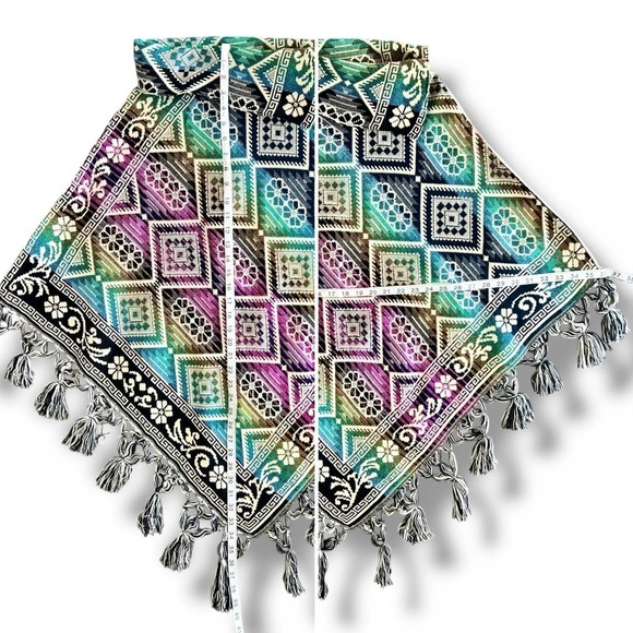 Boho Woven Poncho Womens One Size Colorful Tassels Fringe Geometric Boho Tribal - Picture 11 of 11